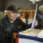 Recruiting vets to work polls boosts election trust, study finds