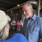 Could an independent vet pull off one of the biggest election upsets?