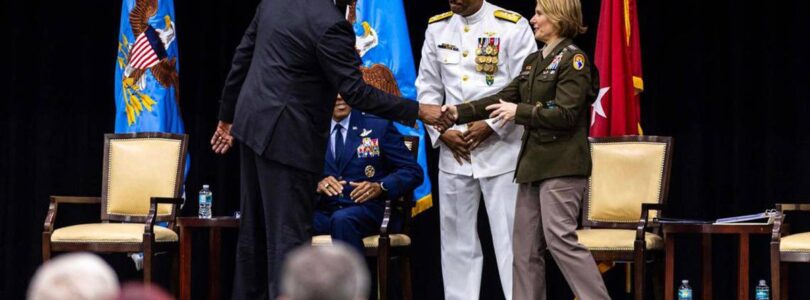 First Woman to Head Southcom Steps Down, Passes Baton to First African-American Commander