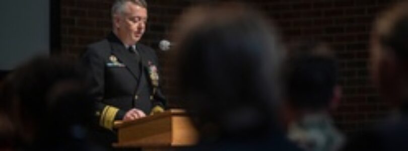 Navy Recruiting Command, Region West Holds Change of Command [Image 5 of 6]