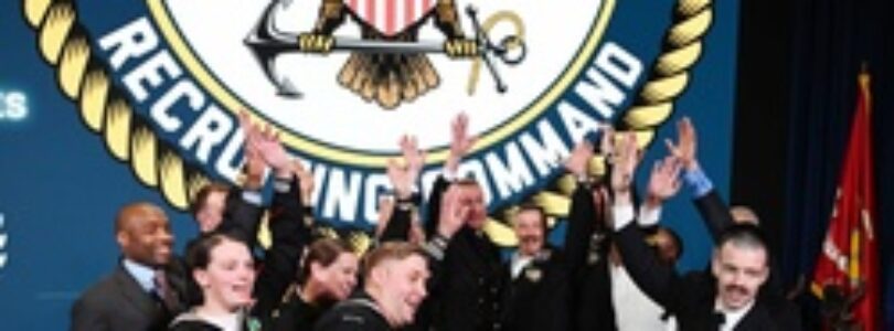 Navy Recruiters of the Year Awarded [Image 61 of 63]