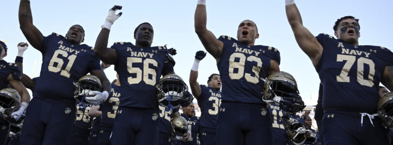Navy locks in bowl berth vs Oklahoma, but rival Army looms
