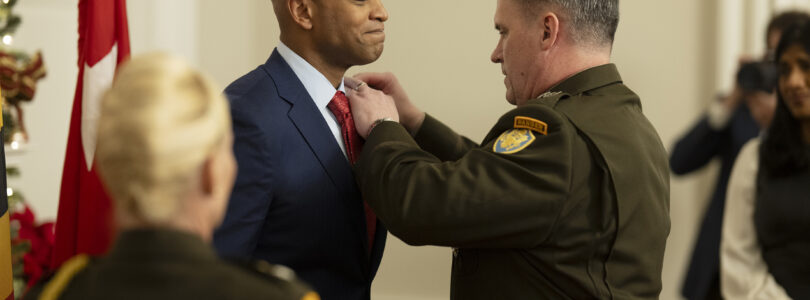 Following controversy, Maryland governor receives Bronze Star