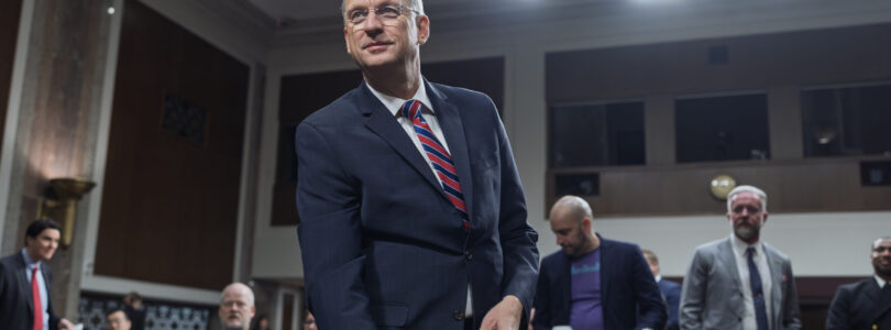 VA secretary tapped to temporarily lead 2 federal oversight offices