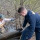 Sailors volunteer with the River City Waterway Alliance [Image 4 of 7]