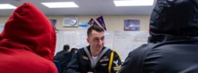 Recruiters visit Discovery High School [Image 3 of 5]