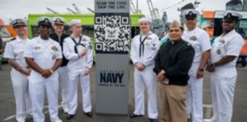 Recruiters arrive at Fleet Week L.A. [Image 1 of 7]