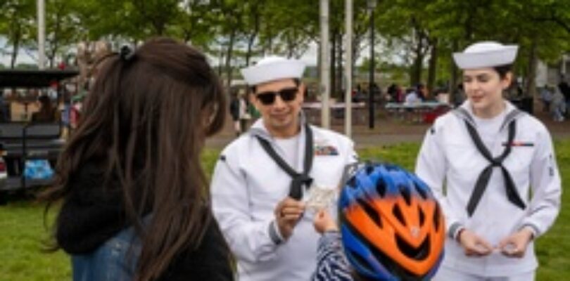 Recruiters attend a Fleet Week Festival [Image 1 of 4]