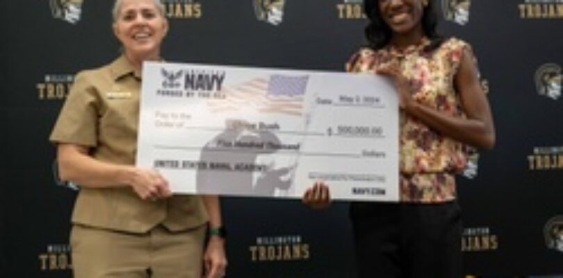 Navy Recruiting Command recognizes a future Midshipman [Image 1 of 9]