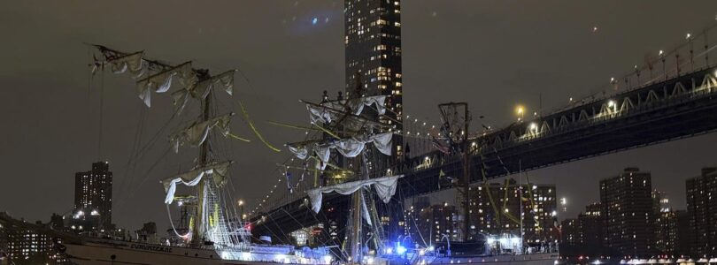 Mexican Navy Training Vessel Hits New York’s Brooklyn Bridge. Some Injuries Reported