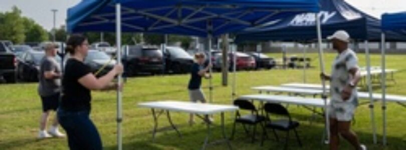CNRC sets up for a Command Picnic [Image 5 of 6]
