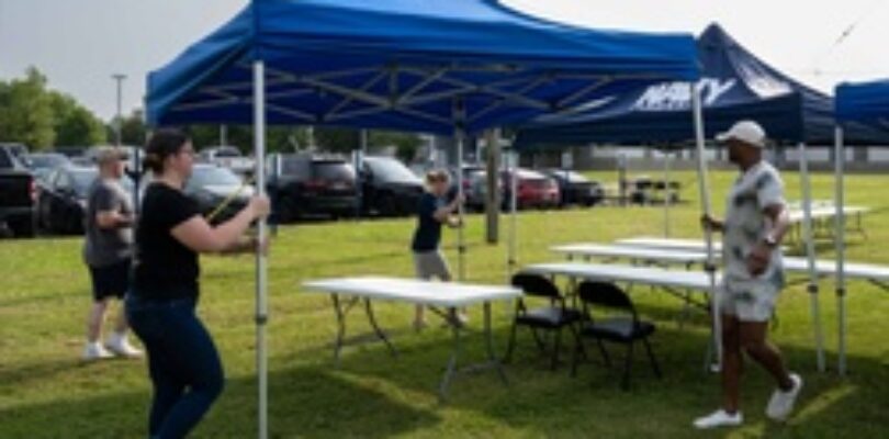 CNRC sets up for a Command Picnic [Image 5 of 6]