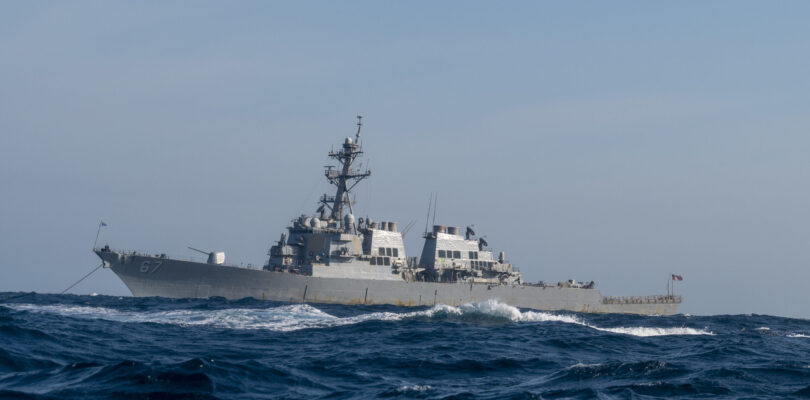 Navy destroyer transfers 245 kilograms of seized contraband at sea