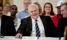 Fred Smith, FedEx founder and Marine Corps veteran, dies at 80