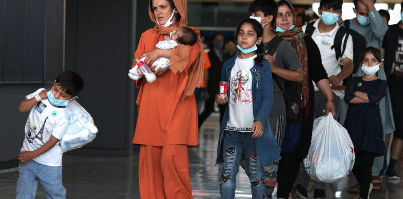 Trump issues travel ban, bars Afghans from entry into US