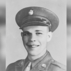 This US paratrooper faced down 100 Nazis and two tanks… and won