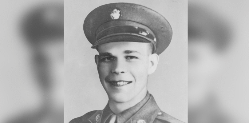 This US paratrooper faced down 100 Nazis and two tanks… and won