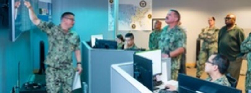 Navy Personnel, Manpower, and Training Fleet Master Chief Petty Officer Jay Walker visits Navy Recruiting Command Headquartered [Image 1 of 5]