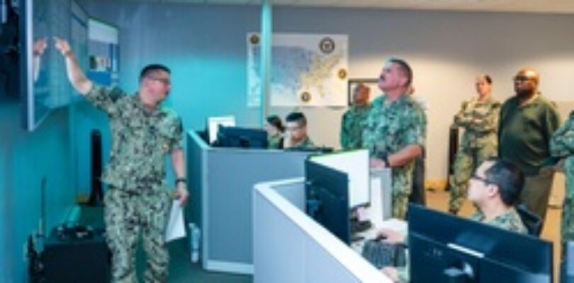 Navy Personnel, Manpower, and Training Fleet Master Chief Petty Officer Jay Walker visits Navy Recruiting Command Headquartered [Image 1 of 5]