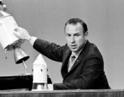 Apollo 13 Moon Mission Leader James Lovell Dies at 97
