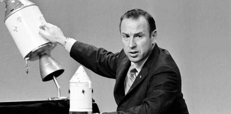 Apollo 13 Moon Mission Leader James Lovell Dies at 97