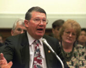 Duke Cunningham, Navy flying ace who later accepted bribes, dies at 83