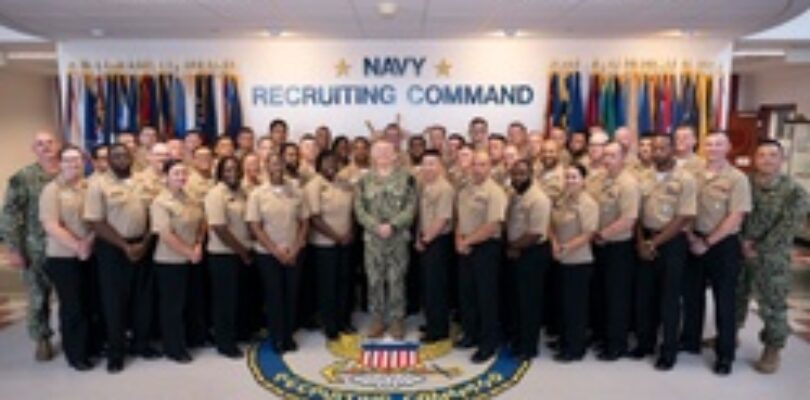 Recruiting Nation Chief Petty Officer Selects Visit CNRC [Image 1 of 2]