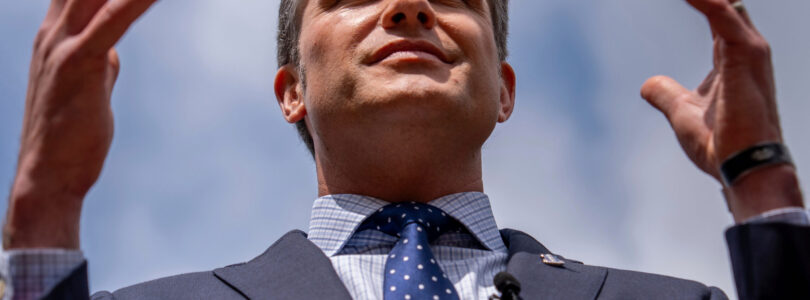 Hegseth abruptly summons hundreds of top military leaders to meeting