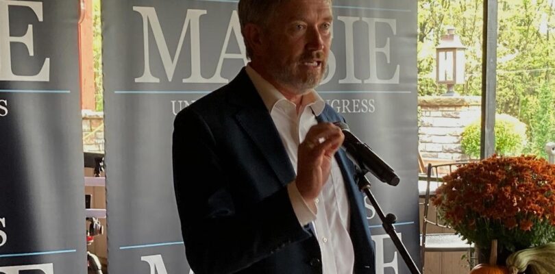 Trump Backs Retired Navy SEAL in His Quest to Oust Kentucky Rep. Massie in Republican Primary