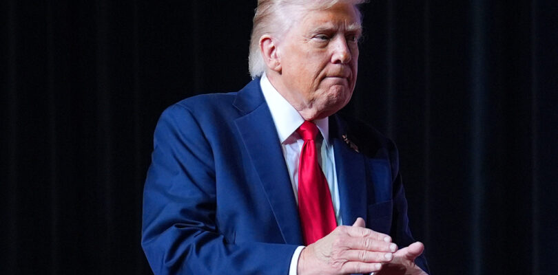 Trump directs Pentagon to pay troops despite shutdown