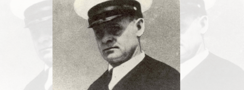 With his bare hands, this sailor sealed off his ship to save its crew
