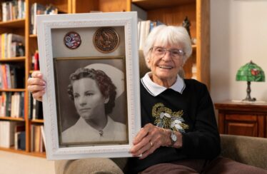 WWII nurses deserve Congressional Gold Medal, lawmakers say