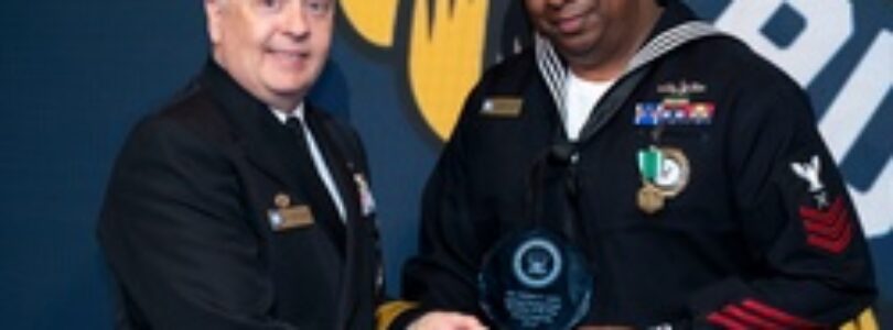 Fiscal year 2025 Recruiter of the Year awardees attend the ROY ceremony in Washington [Image 71 of 80]