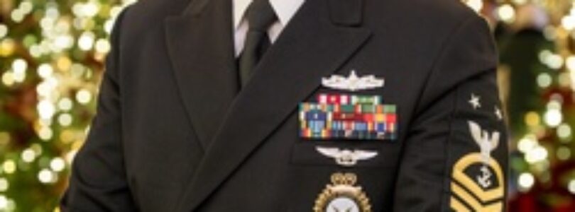 Fiscal year 2025 Recruiter of the Year awardees visit the Whitehouse [Image 7 of 15]