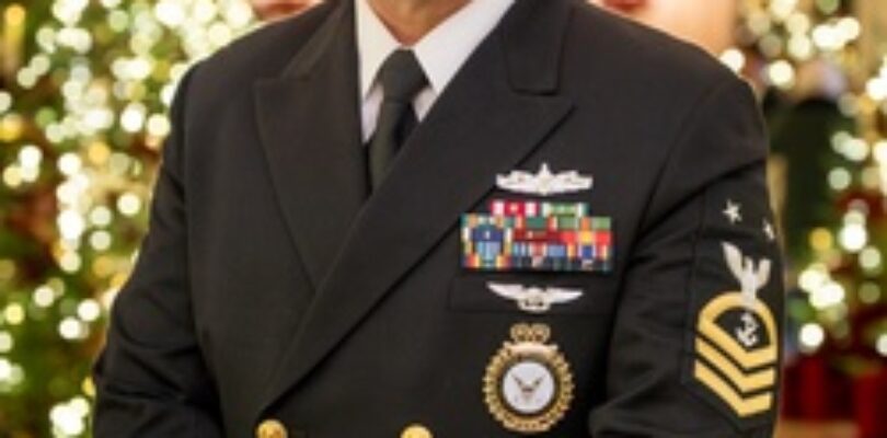 Fiscal year 2025 Recruiter of the Year awardees visit the Whitehouse [Image 7 of 15]