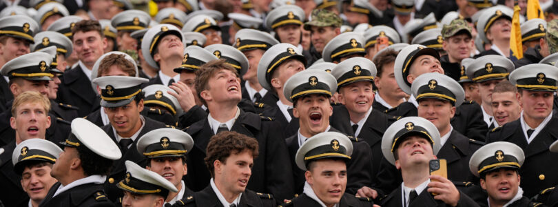Midshipmen eke out win over Black Knights in Army-Navy game