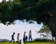 Local Communities Across Nation Honor Service Members With ‘Wreaths’