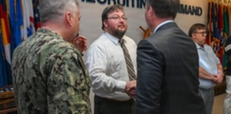 The Honorable Benjamin C. Kohlmann, Assistant Secretary of the Navy for Manpower and Reserve Affairs, visits Navy Recruiting Command [Image 1 of 5]