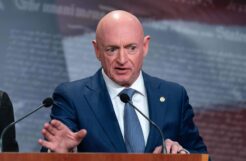 Judge temporarily blocks Pentagon from punishing Kelly over unlawful orders video