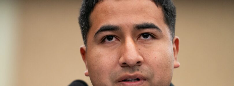 Judge dismisses deportation case for Mexican father of 3 US Marines