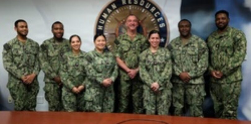 Master Chief Petty Officer of the Navy John Perryman, Visits Naval Support Activity Mid-South [Image 11 of 17]
