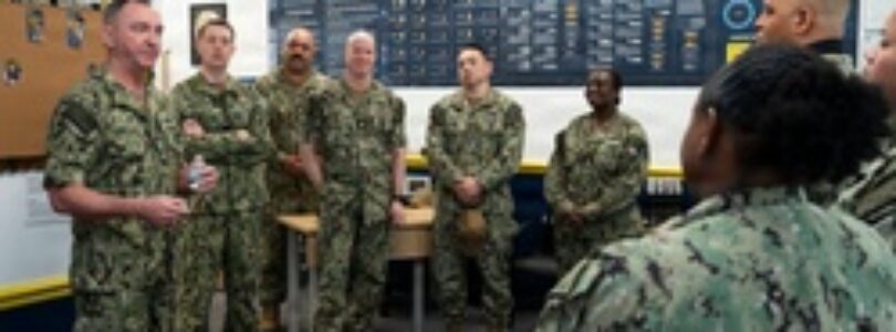 Master Chief Petty Officer of the Navy John Perryman, Visits Naval Support Activity Mid-South [Image 10 of 17]