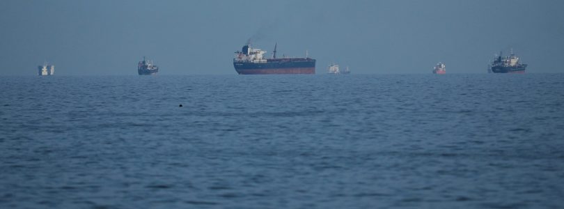 The ‘simple maneuver’ of opening Hormuz strait carries great risks, analysts say