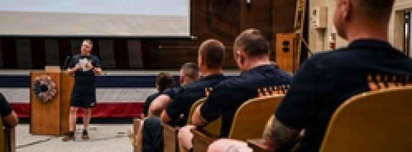 Navy Recruiting Command hosts a Resiliency Day [Image 1 of 8]
