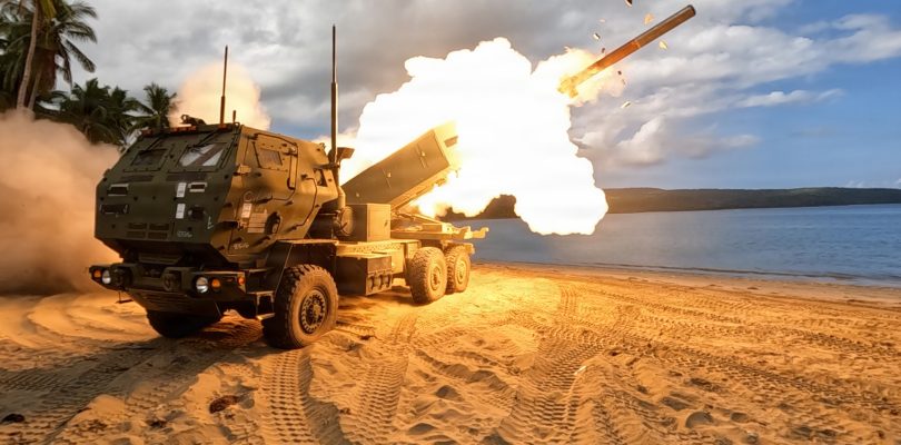 US Marines help gun down beach invaders in simulated Philippines defense