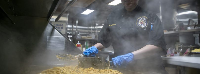 CNO denies reports of poor food service aboard Navy vessels