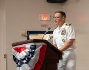 Navy Recruiting Reserve Command Conducts a Change of Command Ceremony [Image 2 of 5]