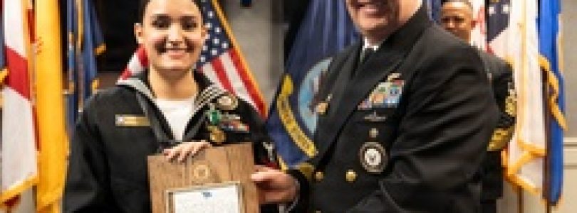 CNRC Hosts a Sailor of the Year Banquet [Image 8 of 11]
