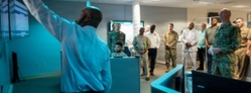 USMEPCOM Visits CNRC ROC [Image 1 of 3]