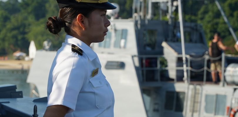 Incoming female students at US Naval Academy must cut hair below chin